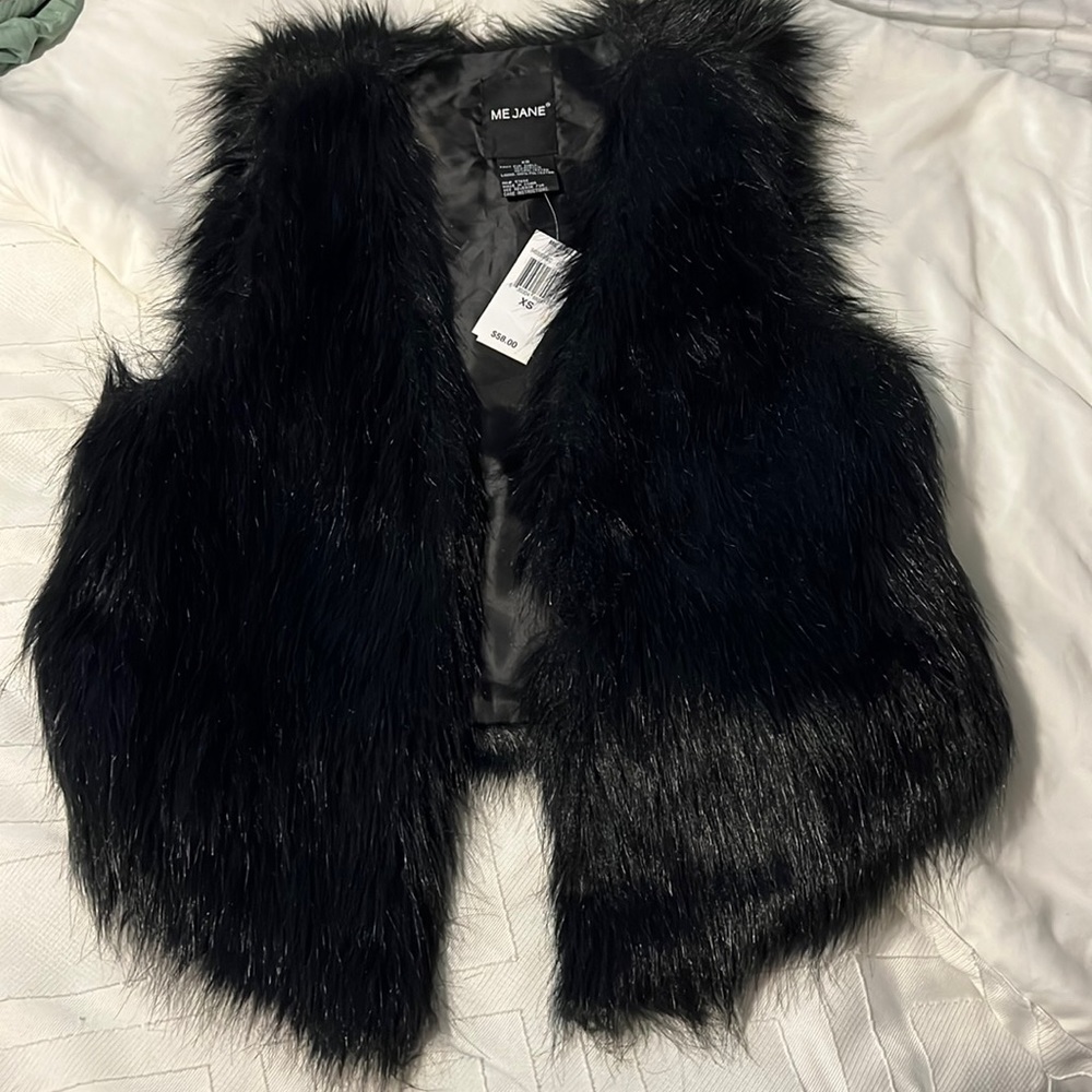 5/$45 Fur vest NWT